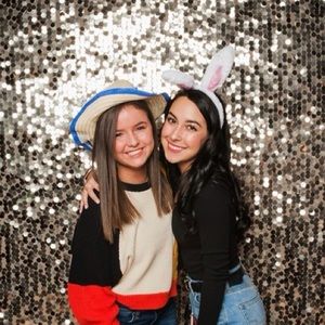 Meet your Posher, Iris